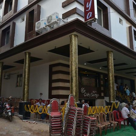 伽耶 City Surya酒店 外观 照片